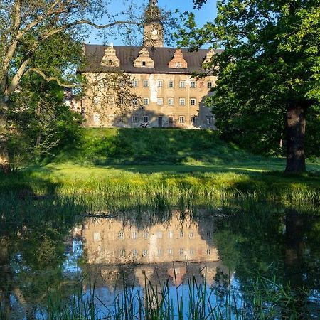Palac Gorzanow ภายนอก รูปภาพ