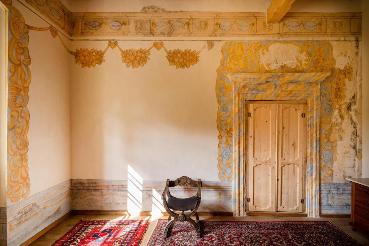 Palac Gorzanow ภายนอก รูปภาพ