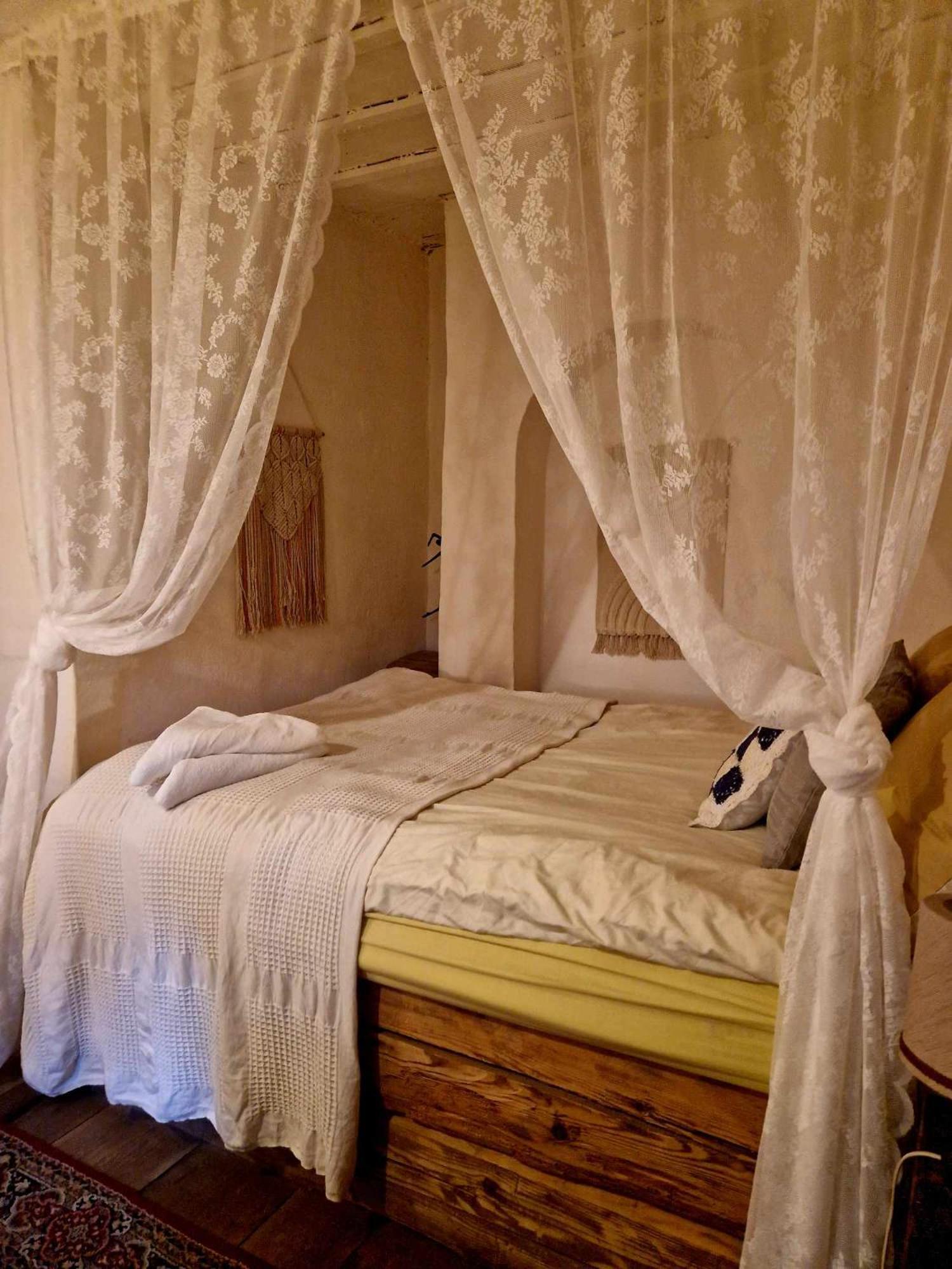 Palac Gorzanow ภายนอก รูปภาพ